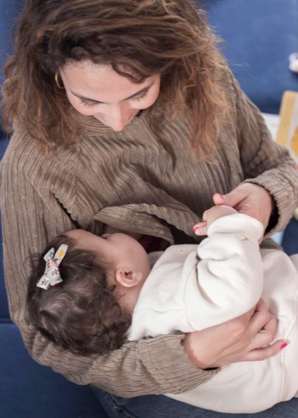 Sweatshirt d'allaitement à capuche beige