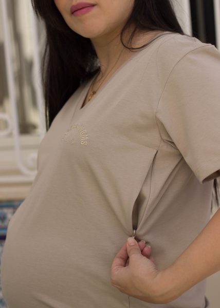 Le T-shirt d'allaitement Badass Moms Club